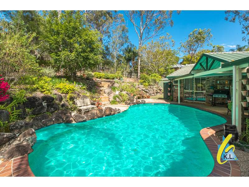 9 Dunoon Court,  Karana Downs