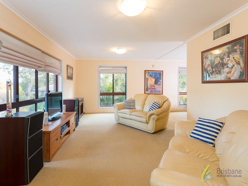 15 Montanus Drive