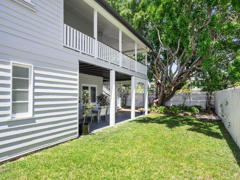 16 Magee Street