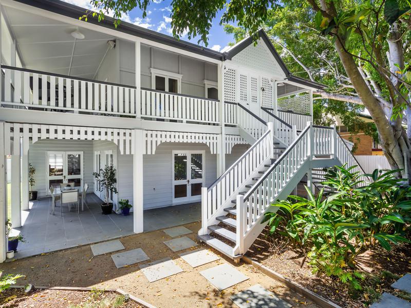 16 Magee Street,  Graceville