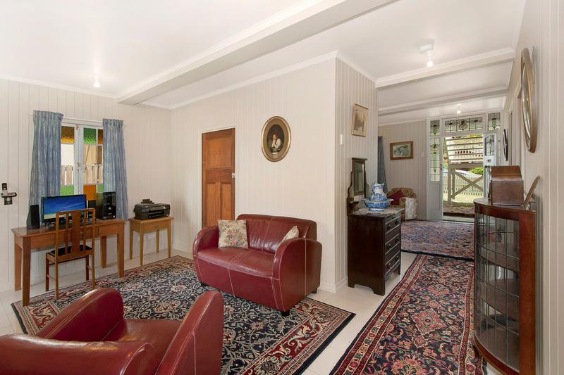 8 Annand Street