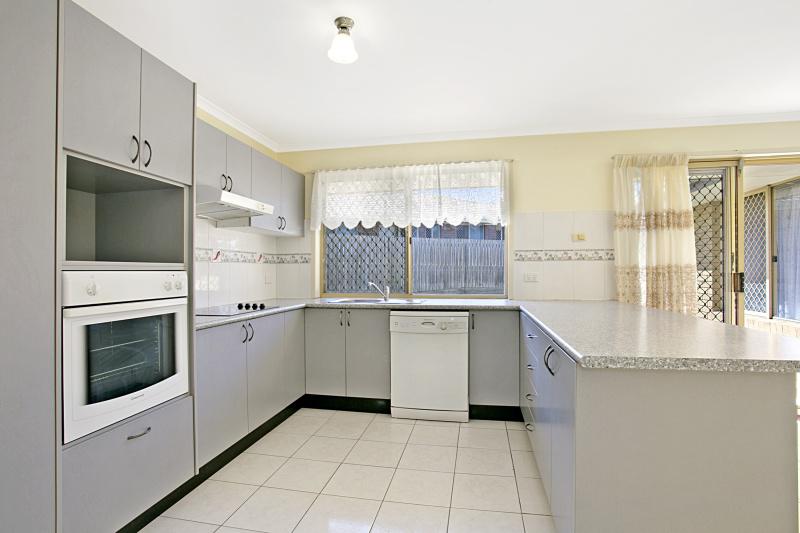 3 Santolina Place
