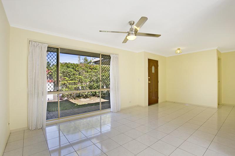 3 Santolina Place