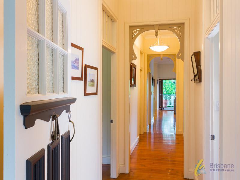 5 Menin Road