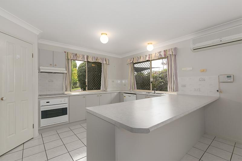15 Forfar St