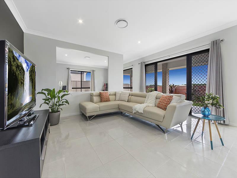48 Pioneer Drive,  Kuraby