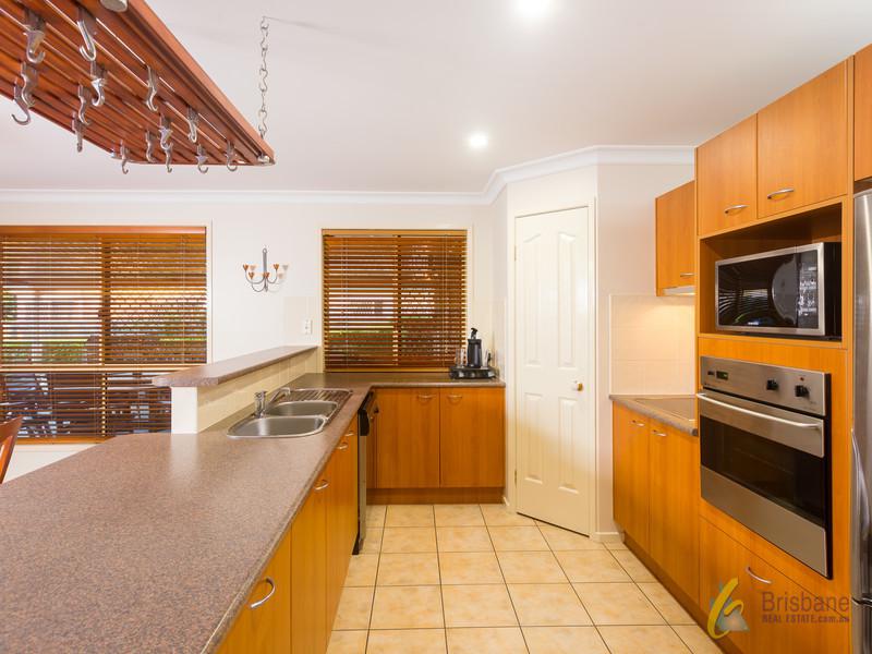 17 Danube Cres