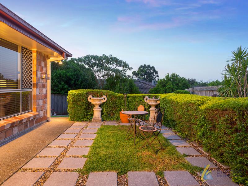 17 Danube Cres