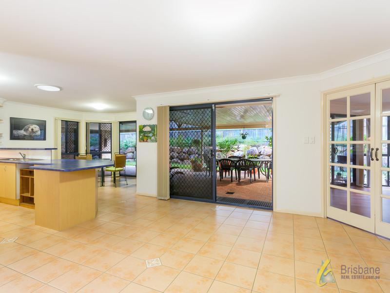 33 Ascot Av
