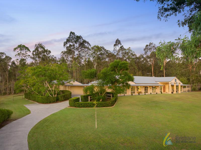 18 Castlereagh Place