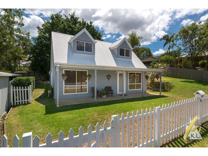 36 Carinya Crescent
