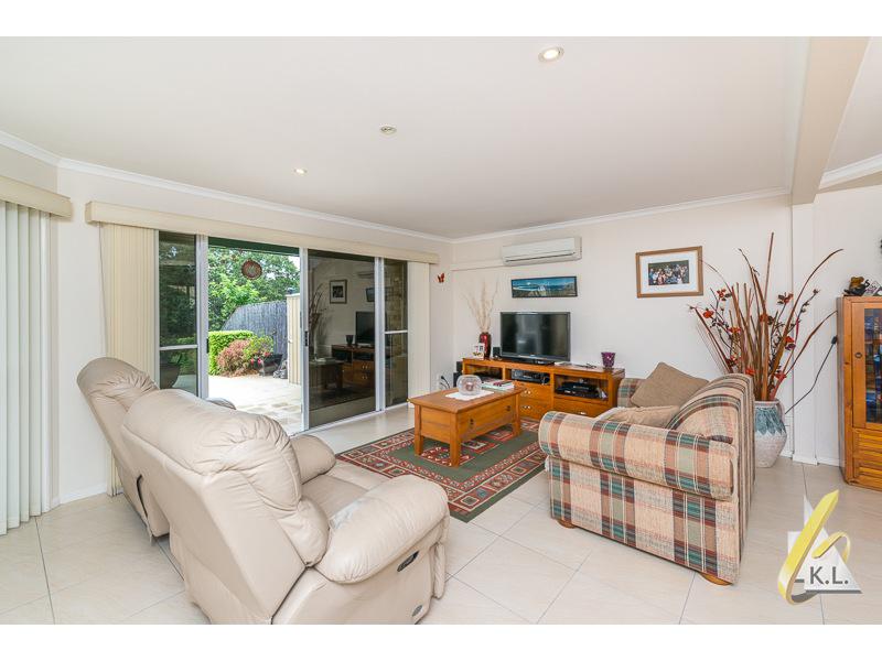 33/302 College Road