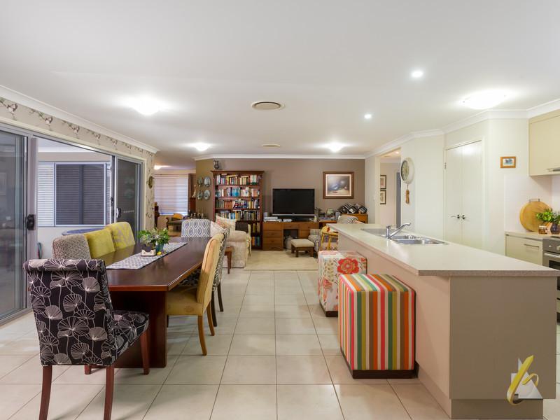 7 Stacey Close
