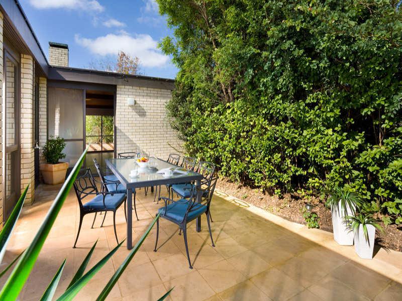 65 Hillsdon Road,  Taringa