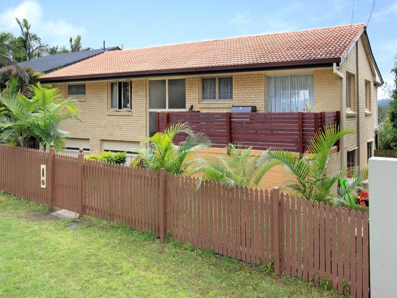 7 Rowena Street