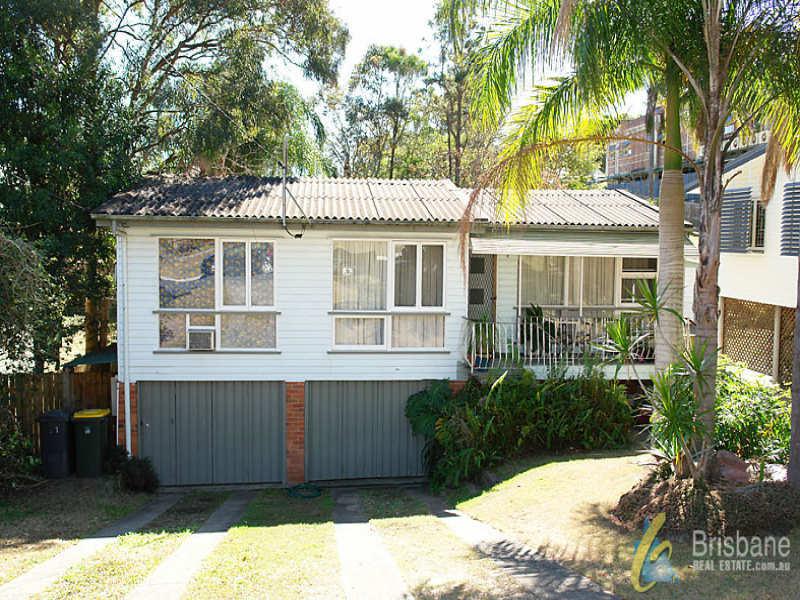 17 Princeton Street,  Kenmore