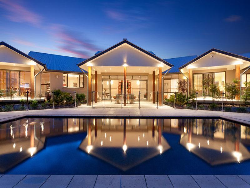 18 Moons Lane