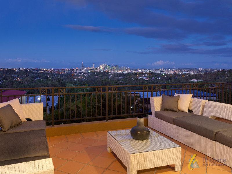 58 Tristania Drive