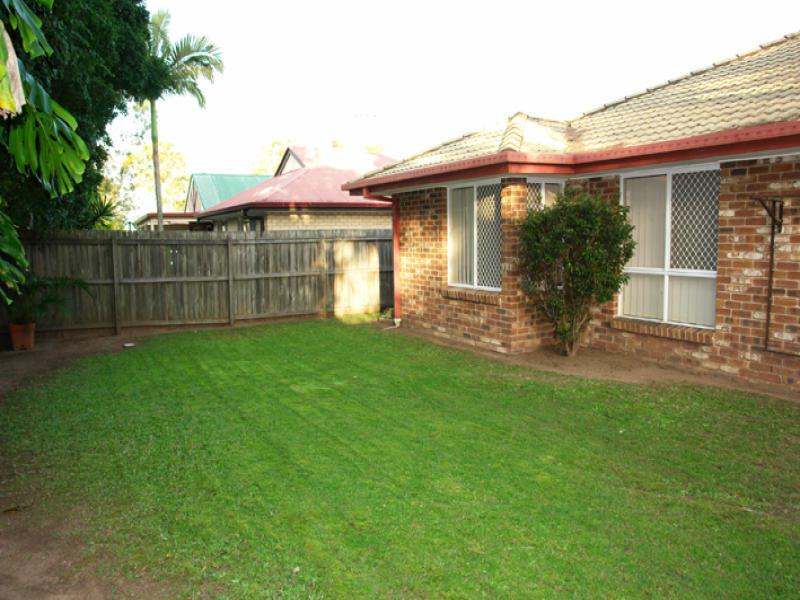 4 Pinaster Street