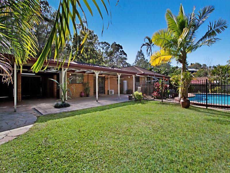 138 Greentrees Avenue