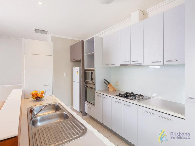 50/28 Amazons Place