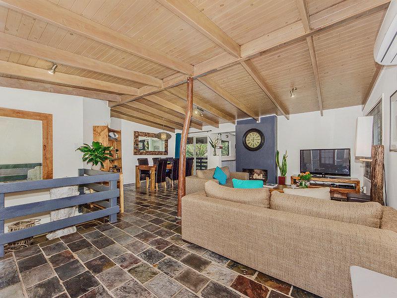 164 Tanderra Way