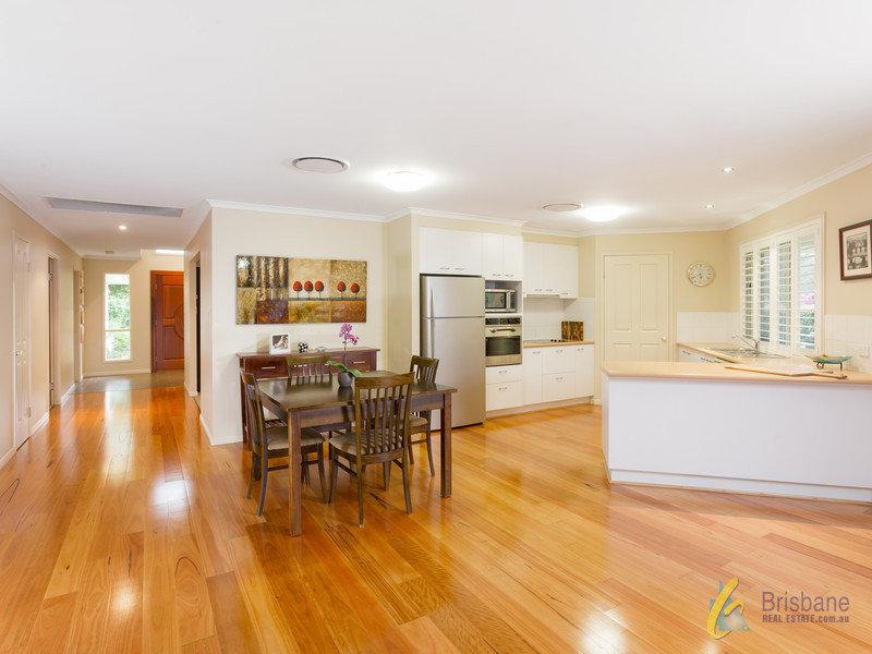 8 Cromwell Close