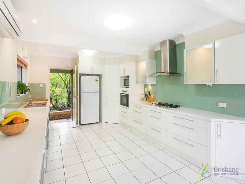 109 White Street,  Graceville