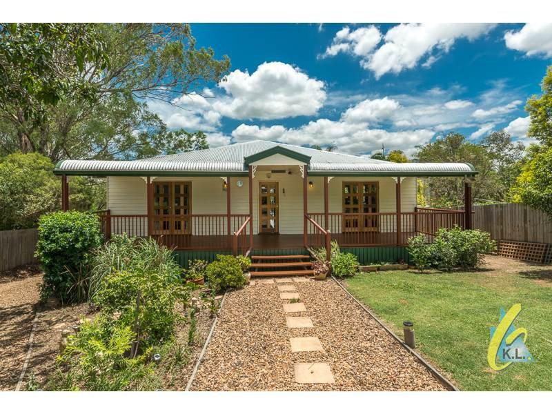 84 Woodend Road,  Woodend