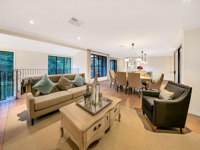 2 Ruth Miller Close
