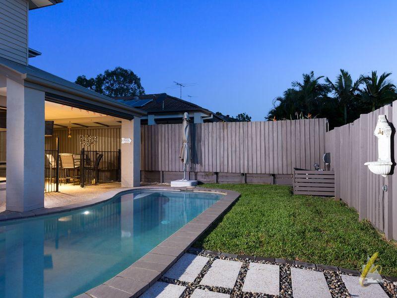 7 Grampians Close