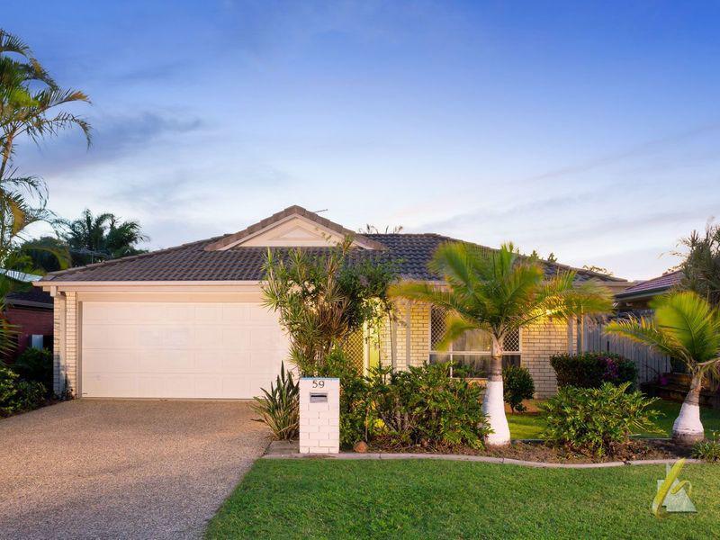 59 Lakeside Crescent