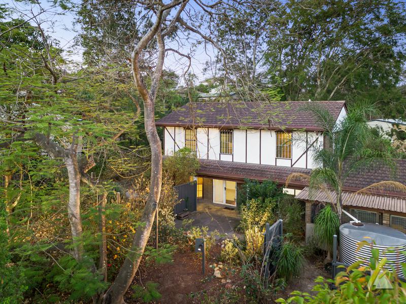 44 Mimosa Lane