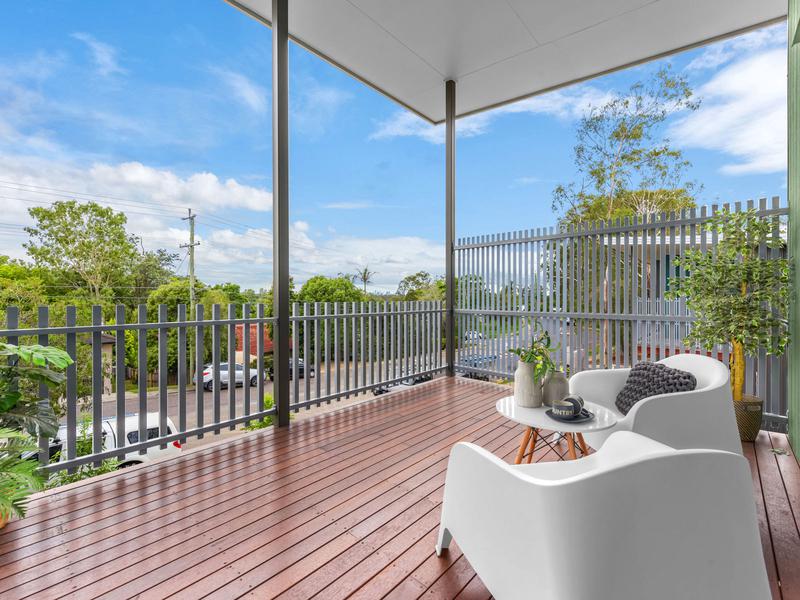 33b Kersley Road