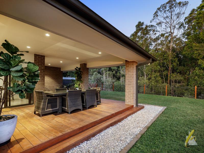 115 Honeyeater Crescent