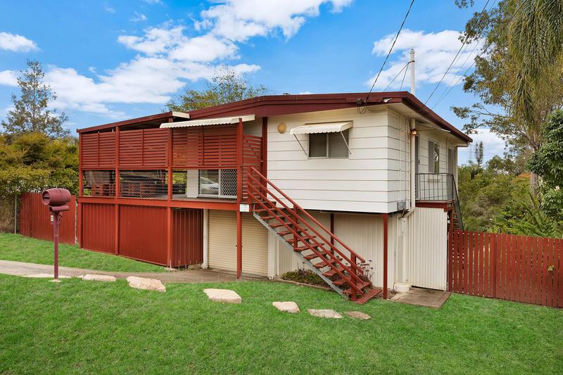 8 Dowden Street