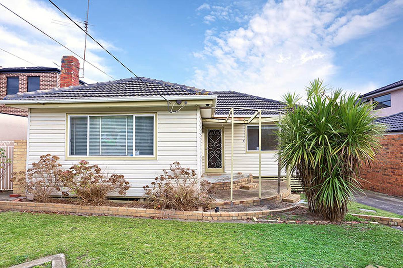 9 Winifred Street, Oakleigh VIC 3166 House Sold