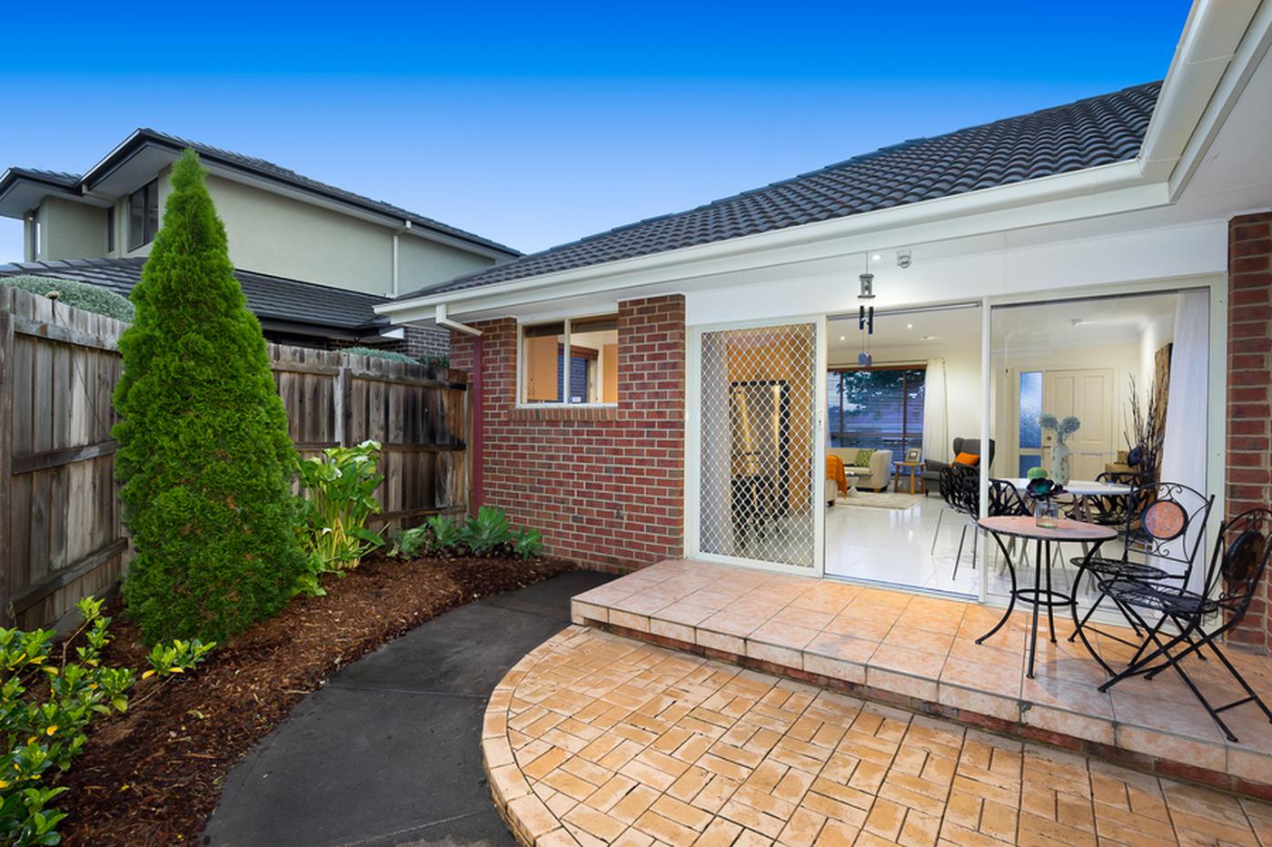 1/9 Barrina Street, Blackburn South VIC 3130 Unit Sold