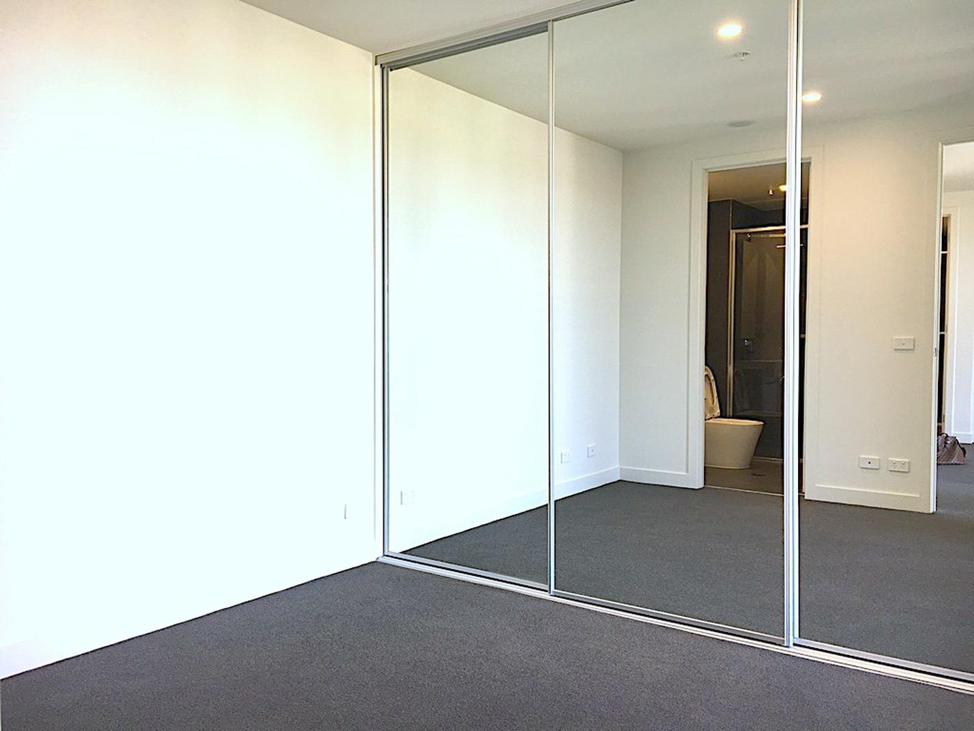 602/17 Poplar Street, Box Hill VIC 3128 Property Information