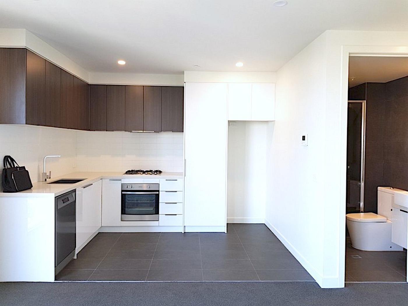 602/17 Poplar Street, Box Hill VIC 3128 Property Information