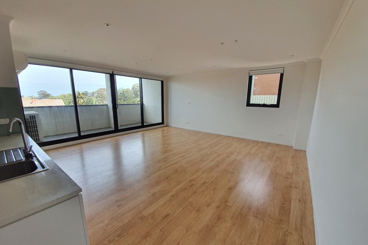 205/28 Warwick Avenue, Springvale VIC 3171 Property Information