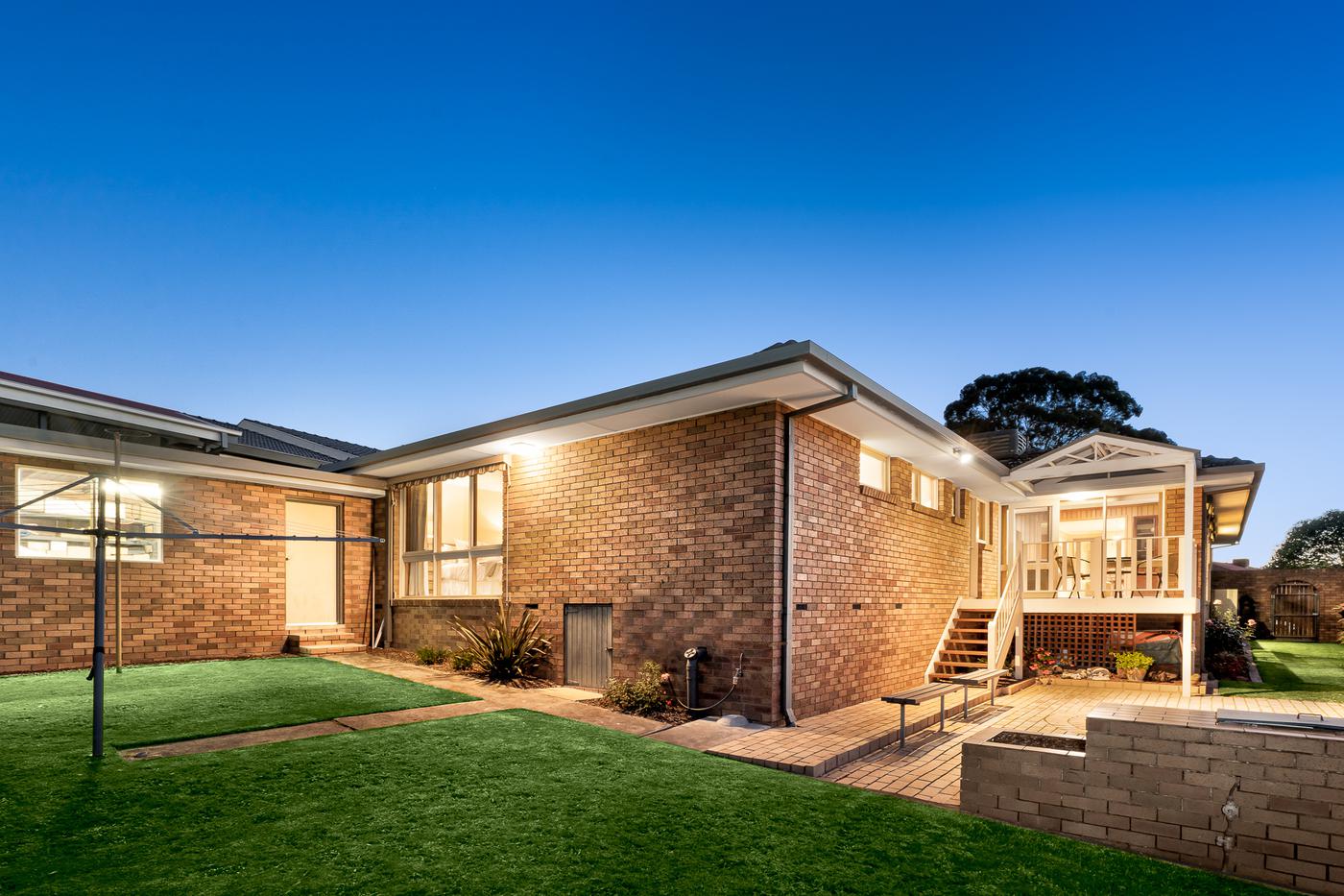 28 Haverbrack Drive, Mulgrave VIC 3170 House Sold