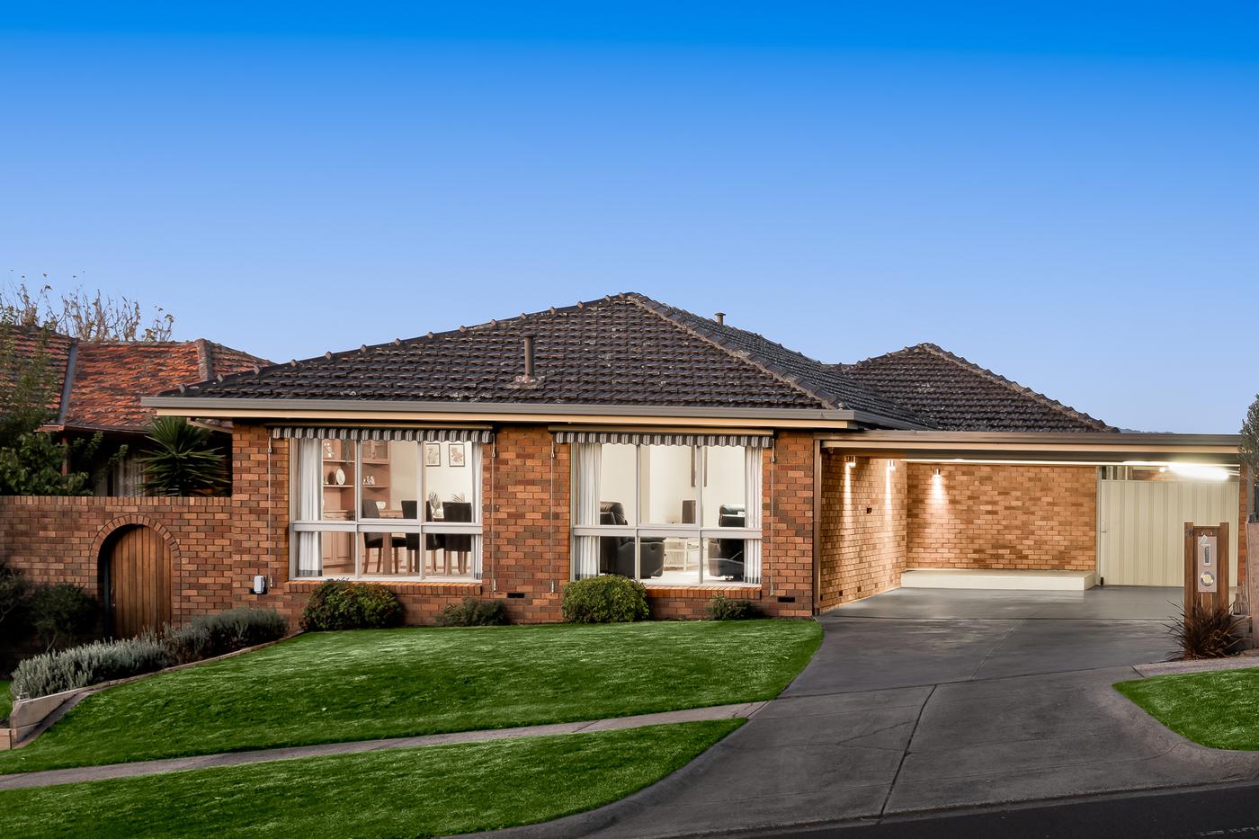 28 Haverbrack Drive, Mulgrave VIC 3170 House Sold