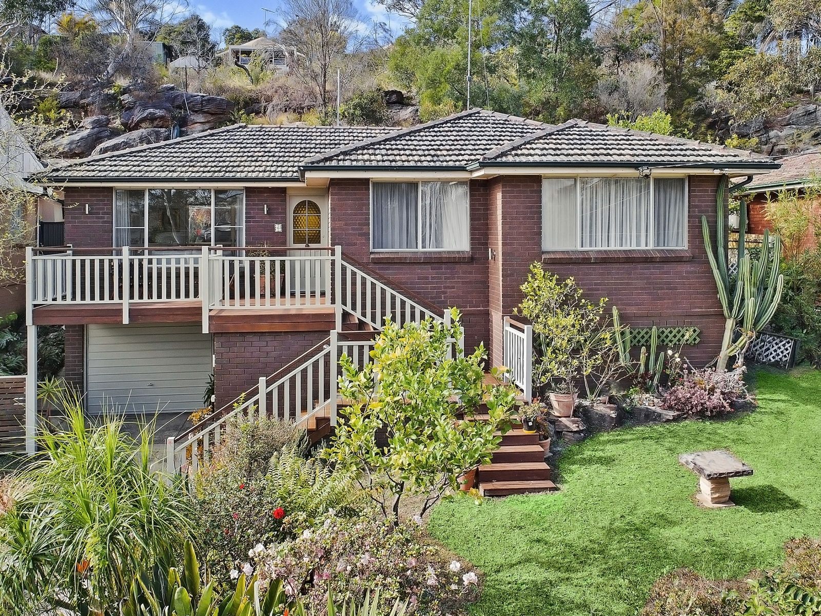 6 Lansdowne Close, Hornsby Heights NSW 2077 House Sold