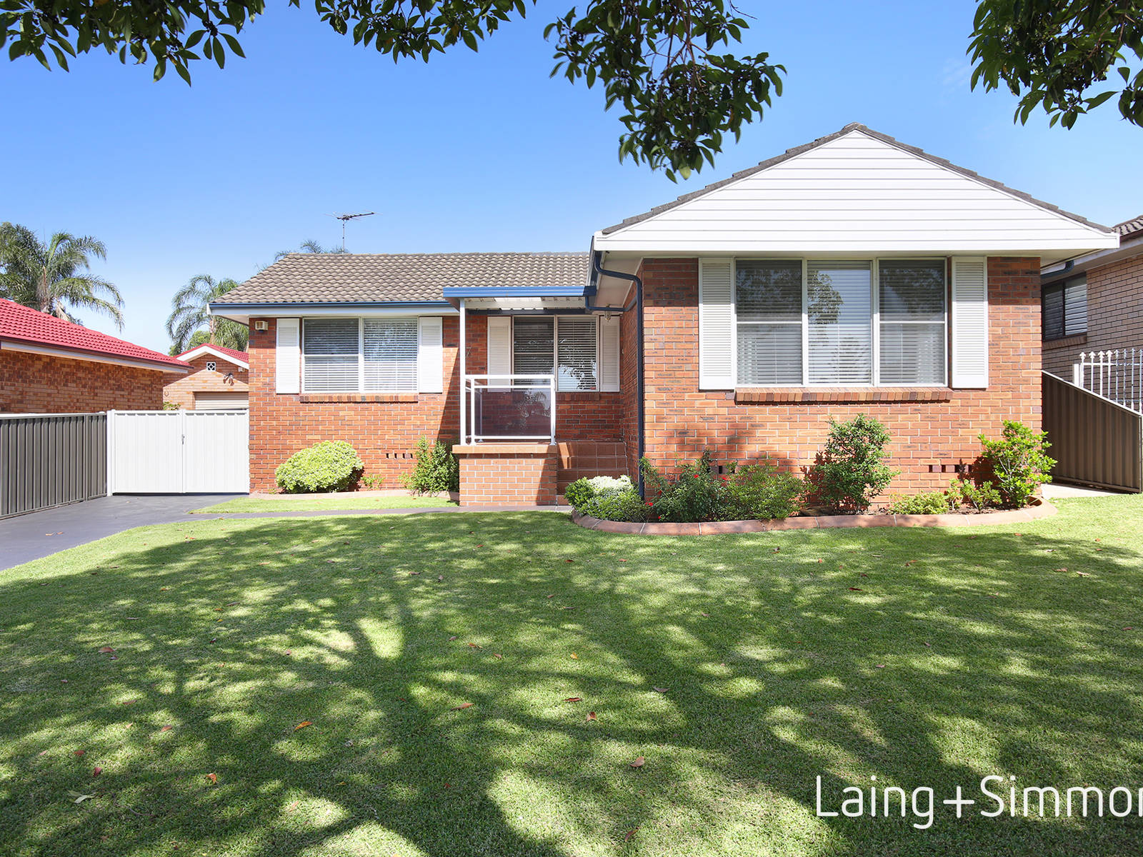 27 Lily Street, Wetherill Park NSW 2164 House Sold