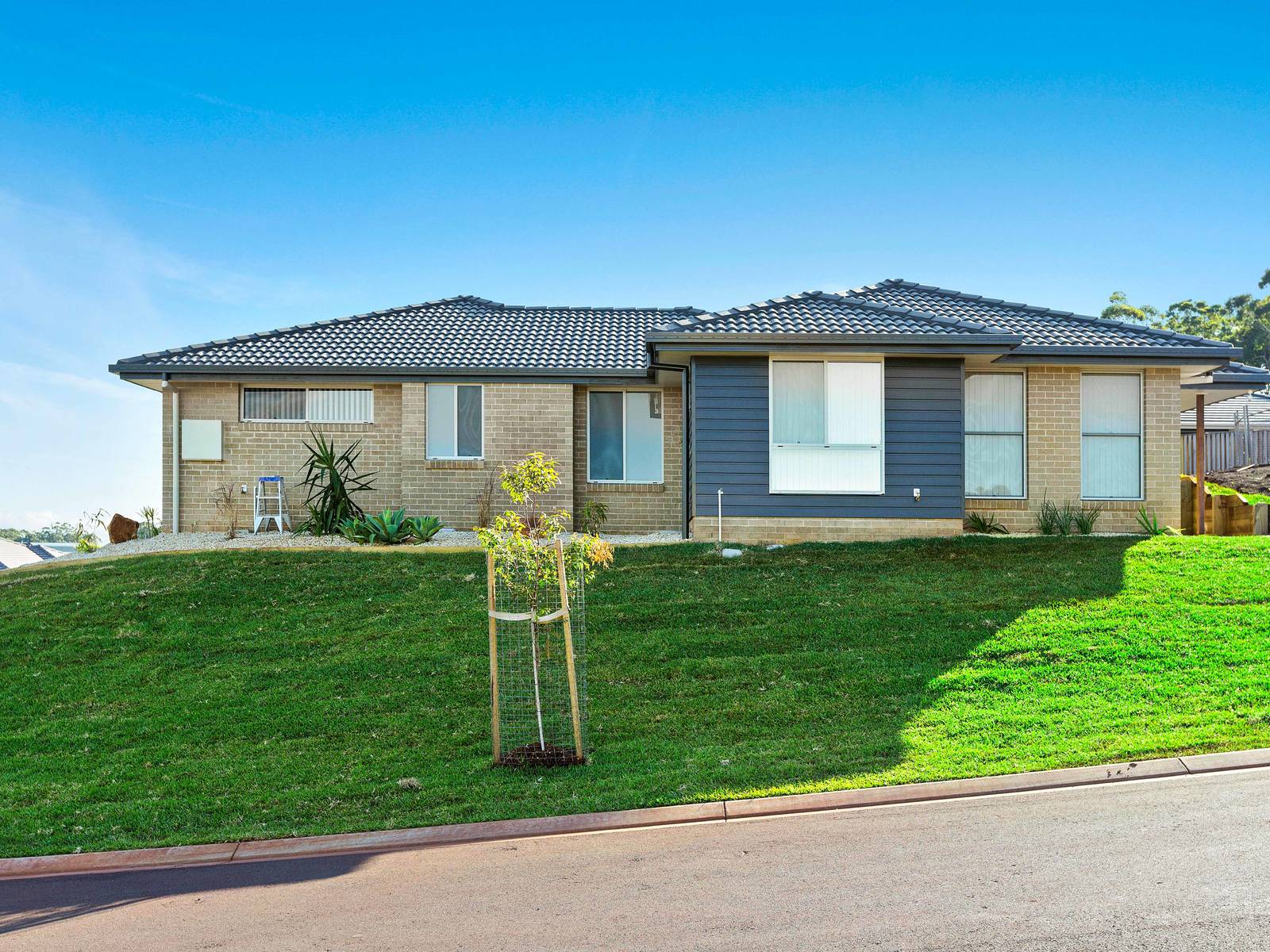 1 Hideaway Place, Port Macquarie NSW 2444 House Leased