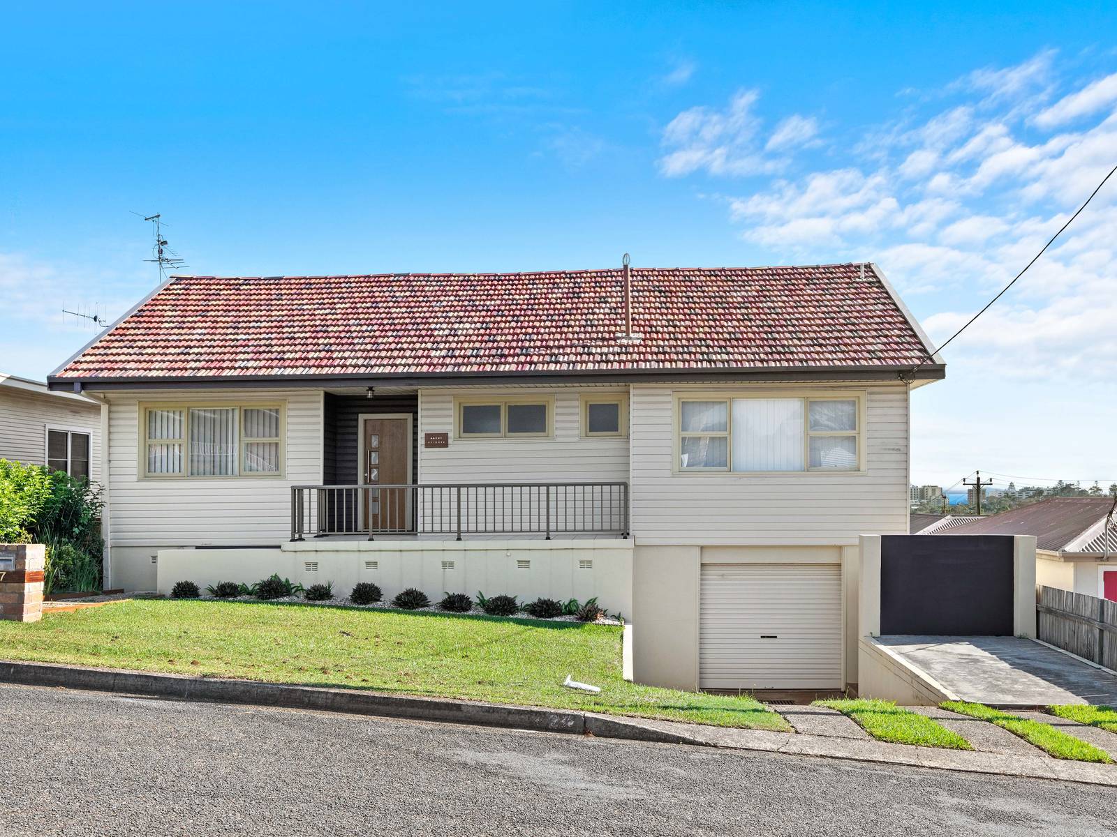 27 Savoy Street, Port Macquarie NSW 2444 House Leased