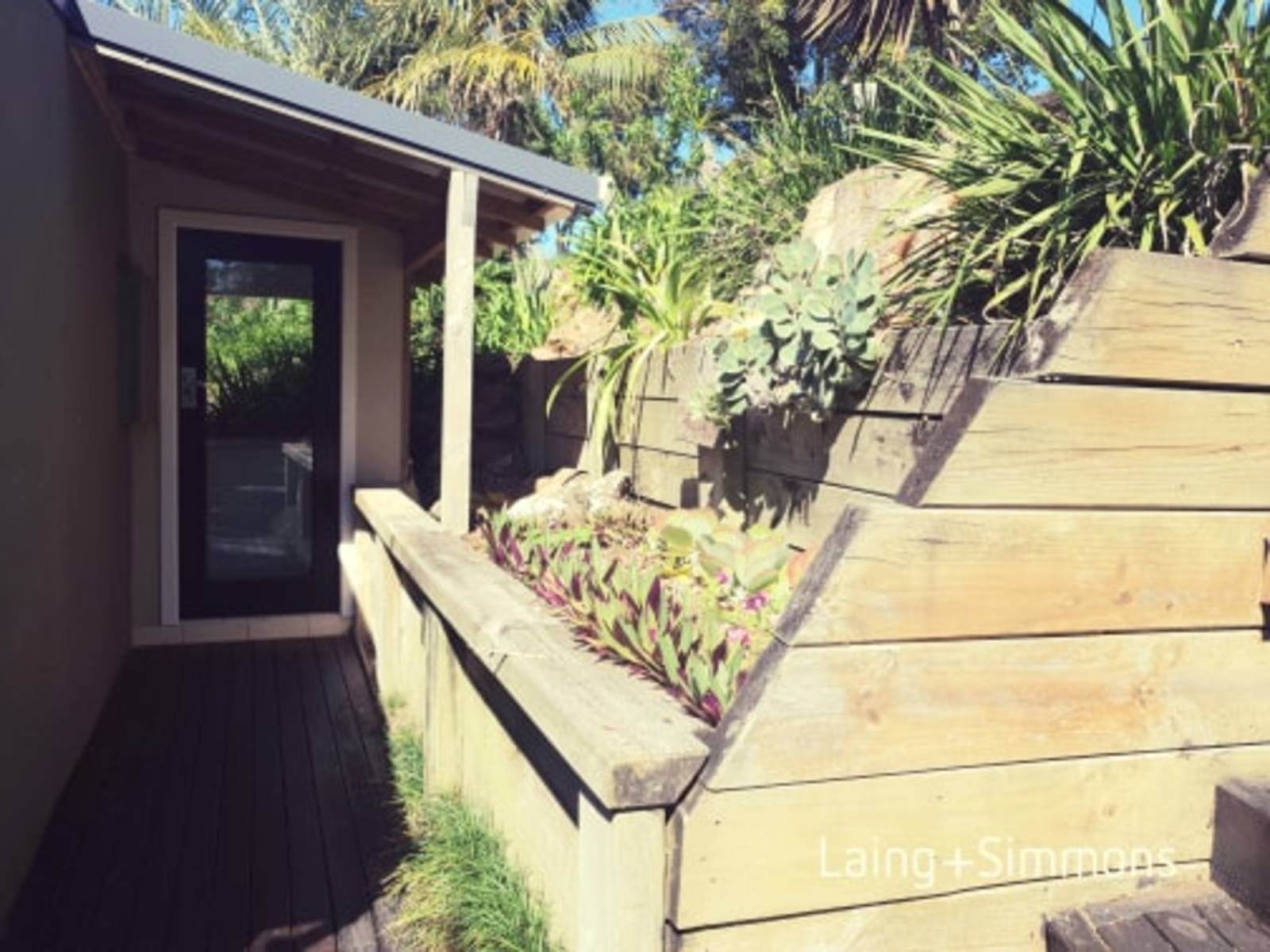 20 Surfview Avenue, Black Head NSW 2430 House For Rent