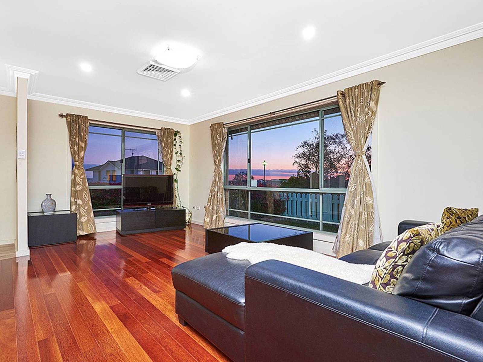 2 Lucinda Grove, Winston Hills NSW 2153 House Leased