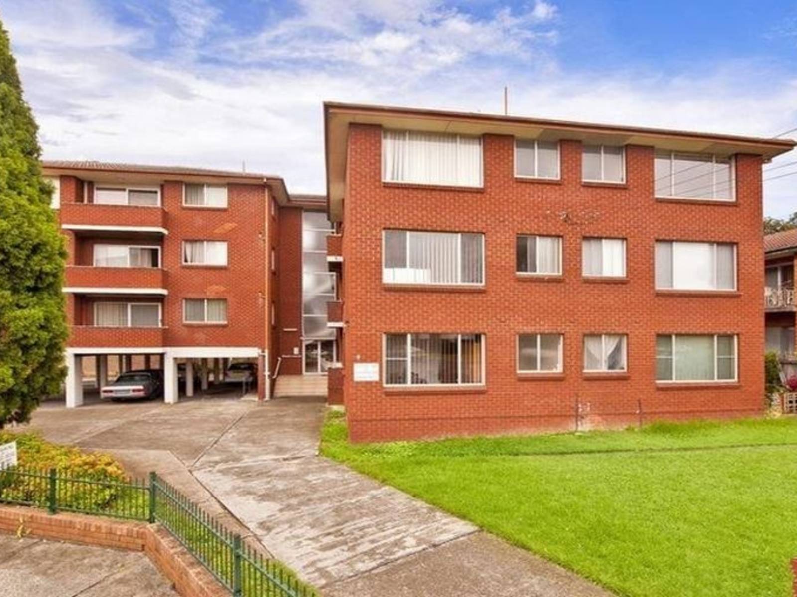 4 Mooney St, Strathfield South NSW 2136 Property Information